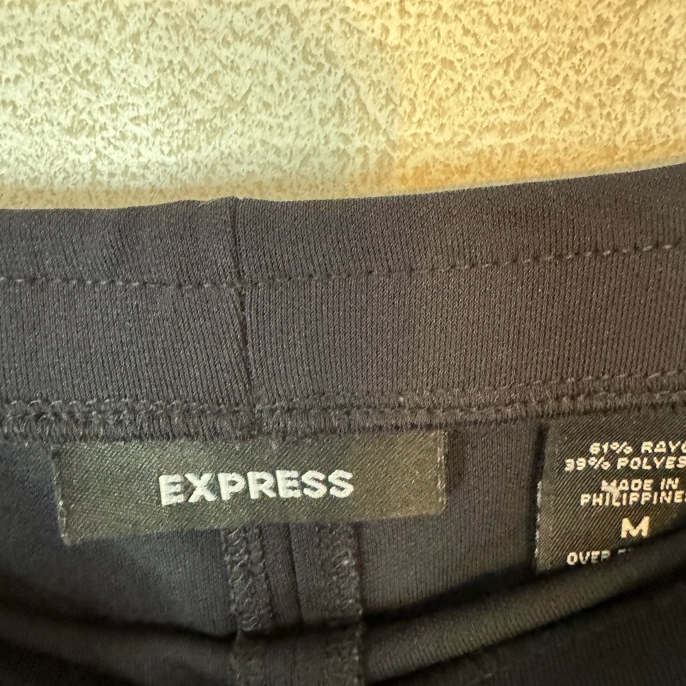 Express Ruffle Skirt Size Medium - Picture 2 of 5